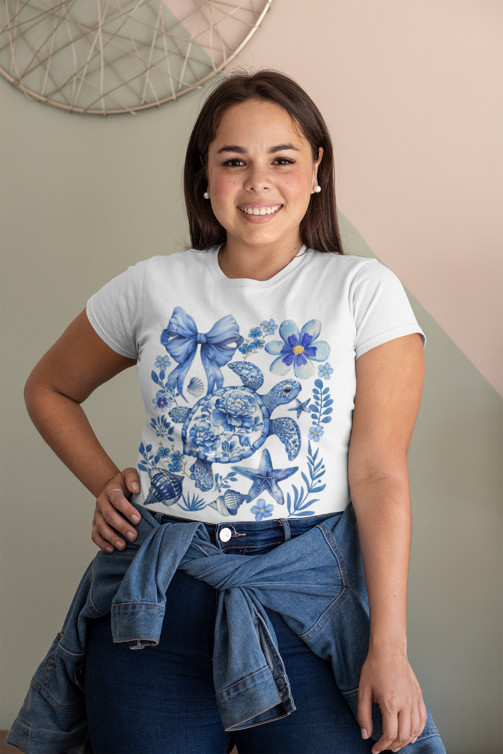 Playera blanca tortuga moño azul