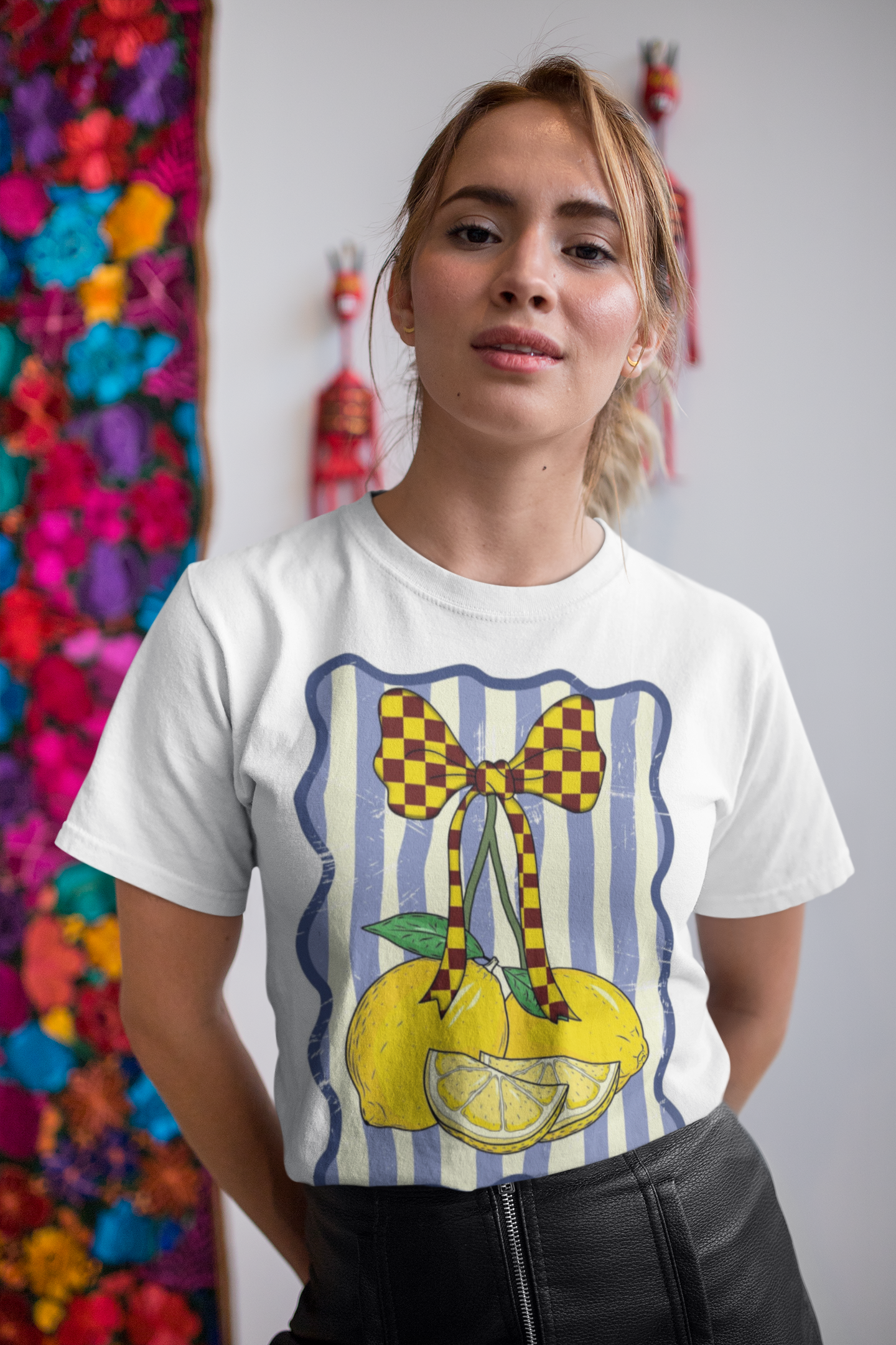 Playera blanca limones con moño