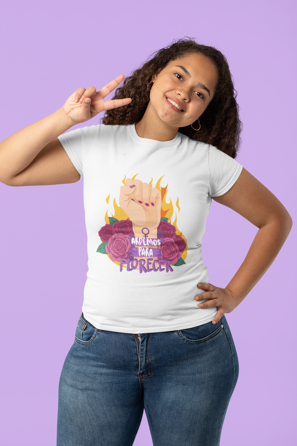Playera ardemos para florecer.